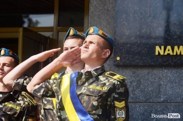 Нові студенти політеху пройшлися червоною доріжкою. ФОТОРЕПОРТАЖ