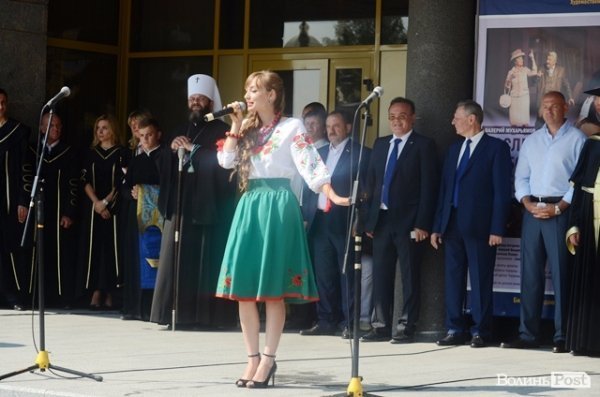 Нові студенти політеху пройшлися червоною доріжкою. ФОТОРЕПОРТАЖ