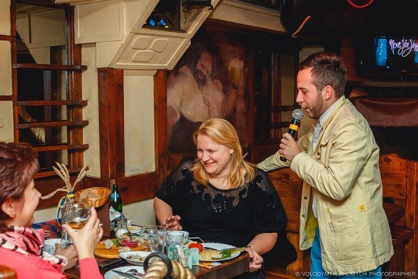 Як у Луцьку під час «Вечірки.UA» відбувалися «вибори». ФОТО