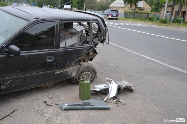 Зі скандальним ДТП біля Луцька приїжджав «розбиратись» заступник прокурора області. ФОТО. ВІДЕО
