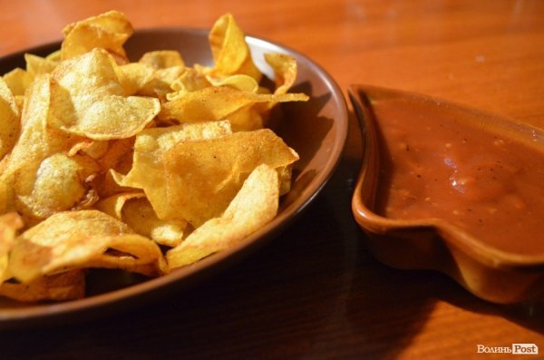 Жінкам не читати. Смачного Луцька!