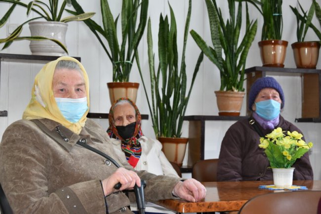 У Луцьку в терцентрі соціального обслуговування вшанували ветеранів. ФОТО