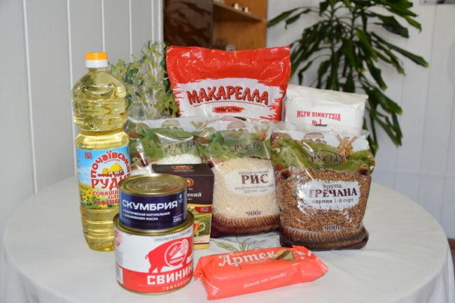 У Луцьку в терцентрі соціального обслуговування вшанували ветеранів. ФОТО