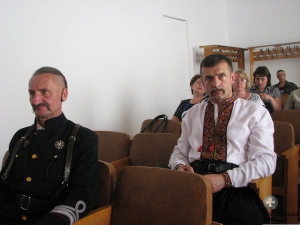 Під Луцьком козаки махали шаблями і стріляли з гармати. ФОТО