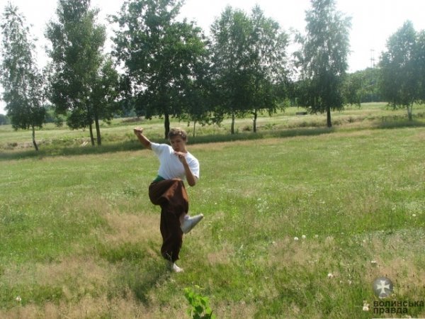 Під Луцьком козаки махали шаблями і стріляли з гармати. ФОТО