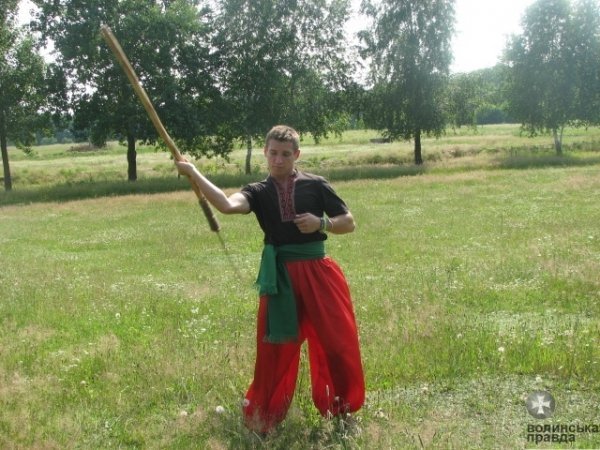 Під Луцьком козаки махали шаблями і стріляли з гармати. ФОТО