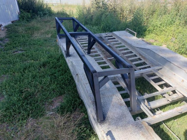 Під Луцьком встановлять лавку-гумку. ФОТО