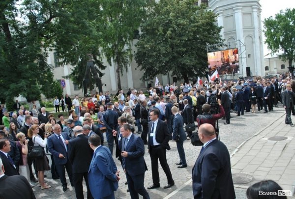 Президент Польщі приїхав у Луцьк помолитися. ФОТО