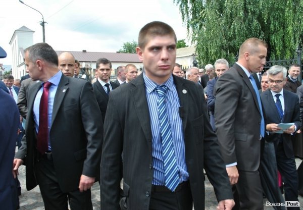 Охоронці у польського президента суворі з вигляду, але поводилися чемно
