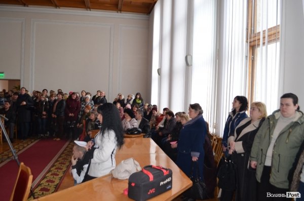 Родичі бійців АТО вимагали у Гунчика ротації. ФОТО