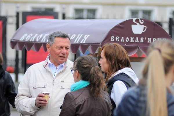 Луцький фотограф поділився світлинами-спогадами про Миколу Романюка