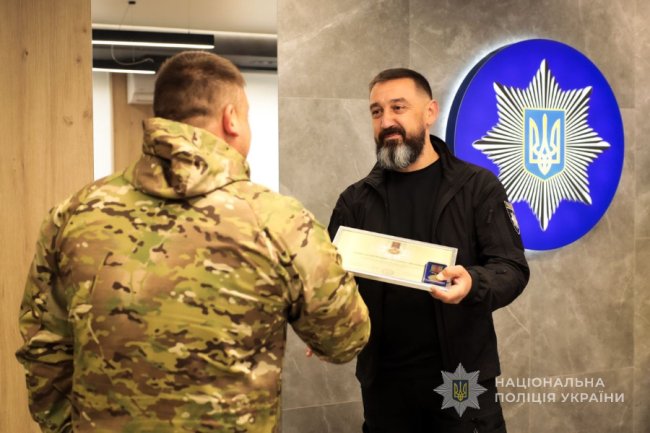 Волинським поліцейським-добровольцям, які захищають Україну, вручили відзнаки