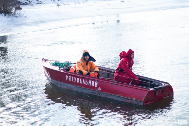 Як лучани пірнали в крижану купіль Стиру. ФОТО. ВІДЕО