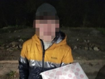 Був за 7 кілометрів від дому і тремтів від холоду: у Луцьку розшукали зниклого хлопця 