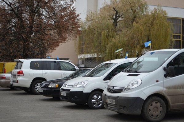 Автопробіг у Луцьку: усіх кличуть на майдан. ФОТО. ВІДЕО