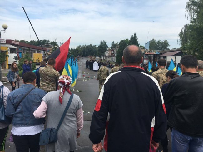 У Горохові зустріли загиблого на Сході волинянина. ФОТО