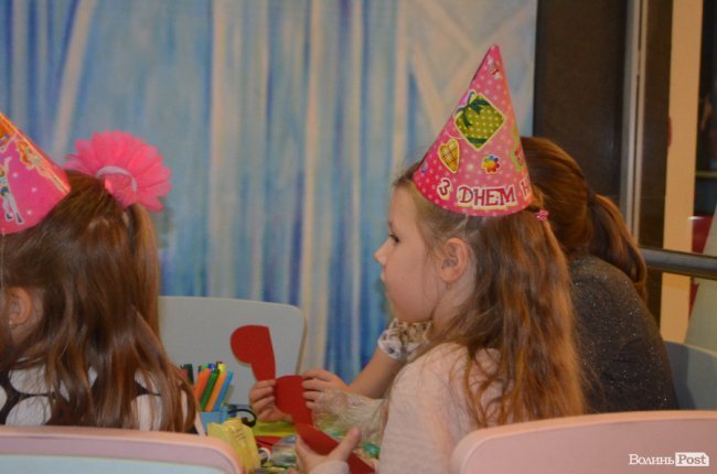 Розіграші, подарунки, вечірка: день закоханих у «ПортCity»