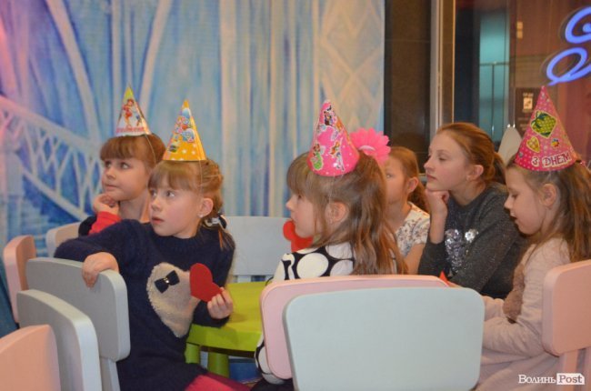 Розіграші, подарунки, вечірка: день закоханих у «ПортCity»