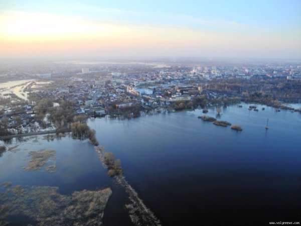 Підтоплений Луцьк з висоти пташиного польоту. ФОТО