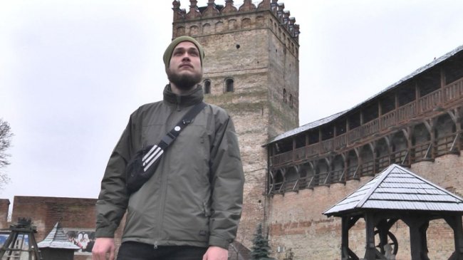 «Із собою маю усе необхідне», – військовий парамедик, який допомагав постраждалим в ДТП під Луцьком