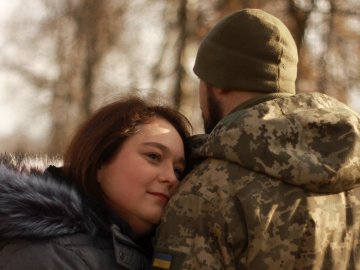 Журналістка з Луцька, чоловік якої воює на донецькому напрямку, оголосила збір на дрон для його підрозділу
