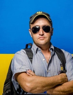 Флеш-моб у Луцьку: мешканці масово роблять «фото патріота». ФОТО