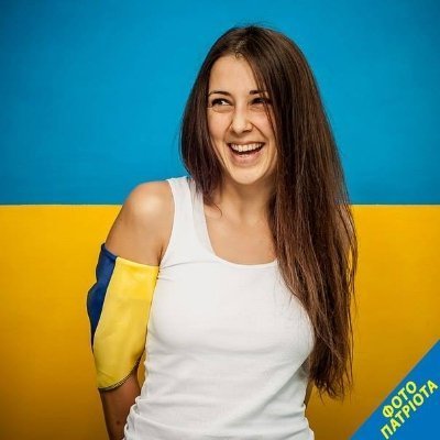 Флеш-моб у Луцьку: мешканці масово роблять «фото патріота». ФОТО