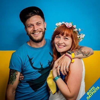 Флеш-моб у Луцьку: мешканці масово роблять «фото патріота». ФОТО