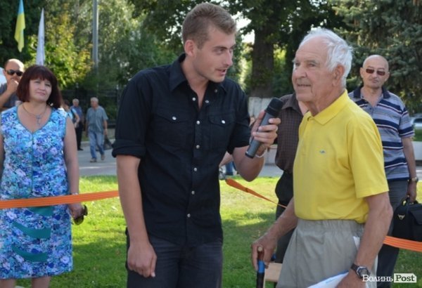 У центрі Луцька агітували за опозицію. ФОТО