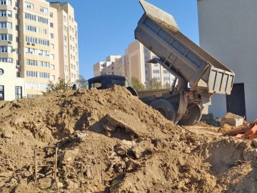 У Луцьку замінюють 800 метрів труби на магістральному водогоні: коли завершать роботи