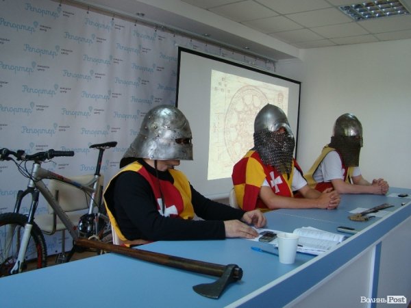 Велолицарі запрошують лучан на костюмований велопробіг. ФОТО 