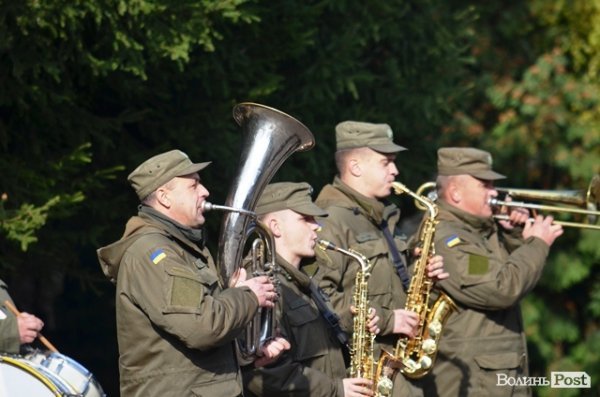 Волинські призовники поїхали на службу. ФОТО