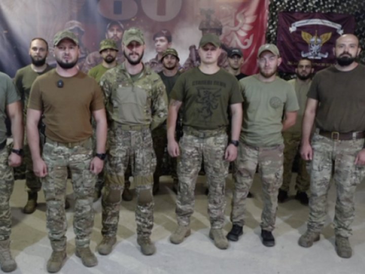 Цінує кожного бійця: воїни 80 бригади вимагають залишити їхнього командира, якого хочуть звільнити