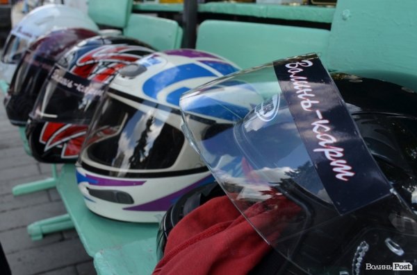 У центрі Луцька – виставка талантів зі всієї області. ФОТО 