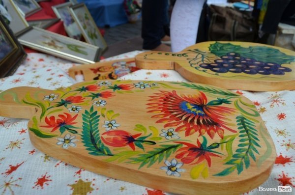 У центрі Луцька – виставка талантів зі всієї області. ФОТО 