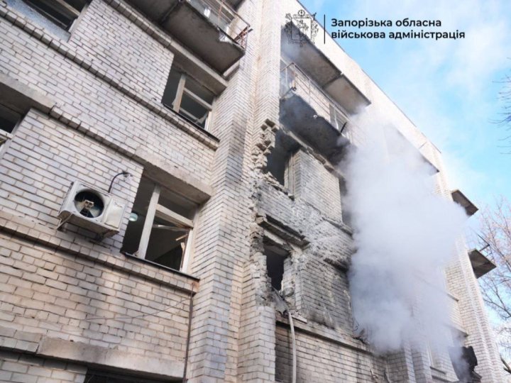Війська рф вдарили по пологовому будинку у Запоріжжі