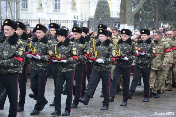 Луцьк прощається із Миколою Романюком. ФОТО