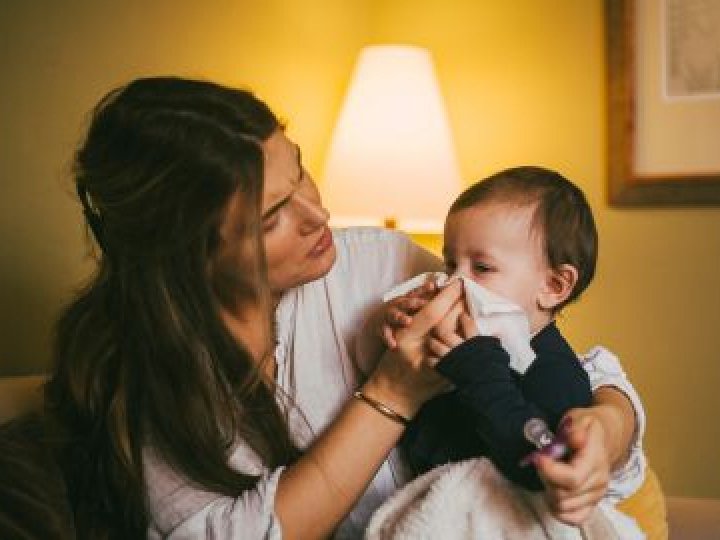 Лишились без няні і без грошей: лучанка скаржиться на агенцію підбору нянь