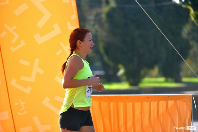 «Бойовий» настрій і віра в себе: як команда «КроШу» підкорювала шостий «Дмитрук Лучеськ Півмарафон». ФОТО*