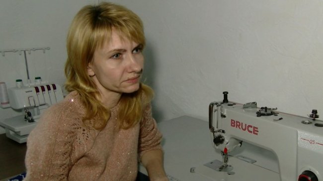 Педагогині на Волині шиють спідню білизну для захисників. ФОТО. ВІДЕО