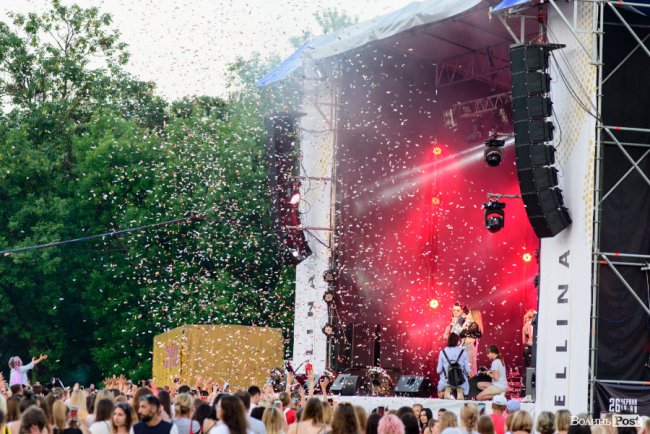 Хіти, емоції і натовп дітей: вибуховий концерт «Время и стекло» у Луцьку. ФОТОРЕПОРТАЖ