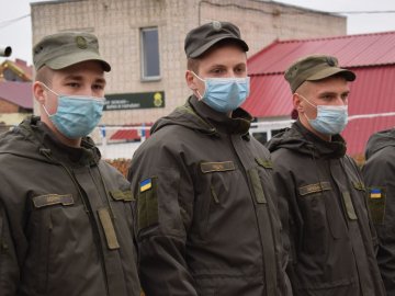 «Тут гартують справжніх воїнів»: луцькі нацгвардійці відзначили «дембель»