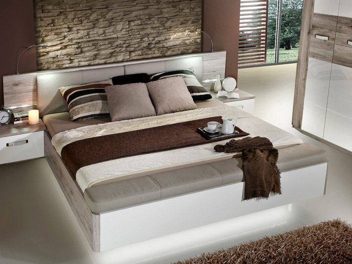 Дизайн маленької спальні з ліжком king-size: 5 порад від профі