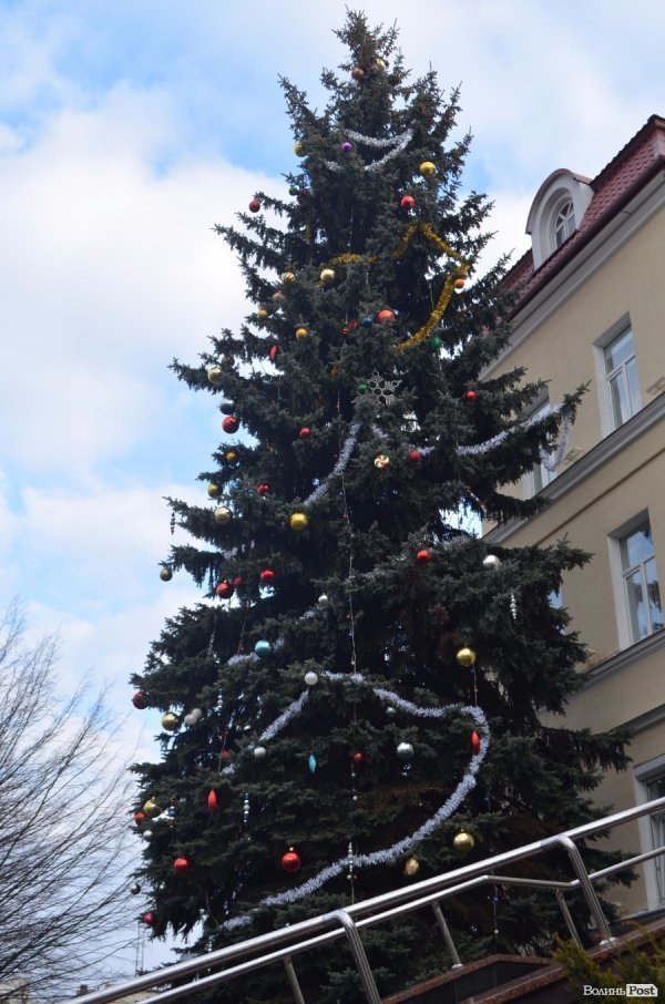 Луцьк не готовий до Нового року. ФОТО 