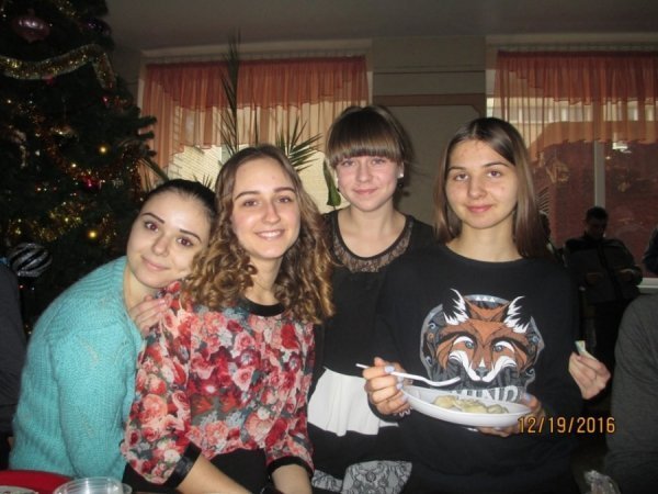 Луцькі дітлахи зібрали гроші на теплі речі для солдатів