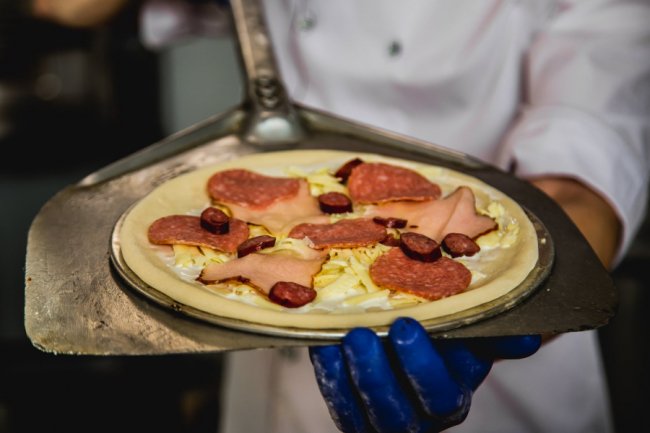 Заморожена піца – це зручно, дешево та смачно*