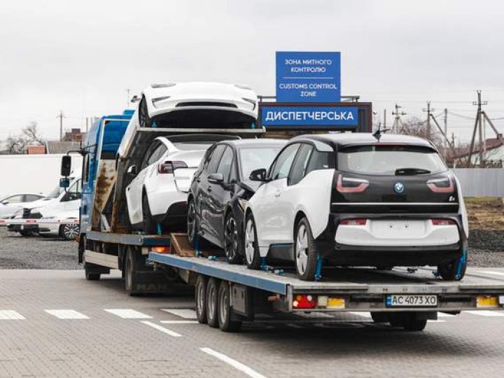 Компанію з Волині викрили на сірому імпорті автомобілів з Євросоюзу