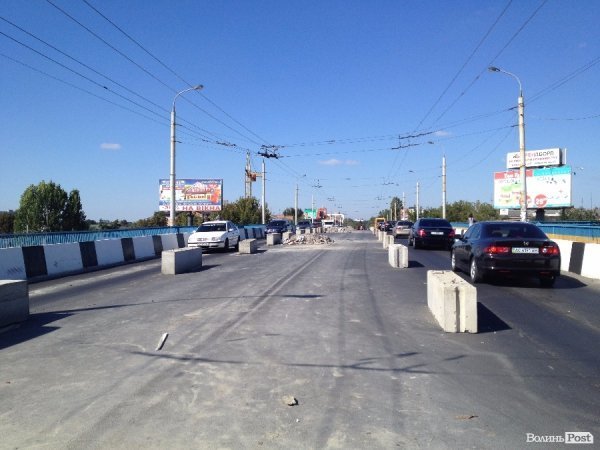 «Як у вересні збільшиться потік транспорту, це буде жесть», - водії про ремонт мосту на Соборності. ФОТО. ВІДЕО