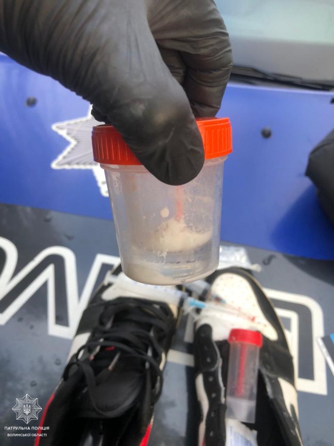 У Луцьку затримали чоловіка з наркотиками. ФОТО