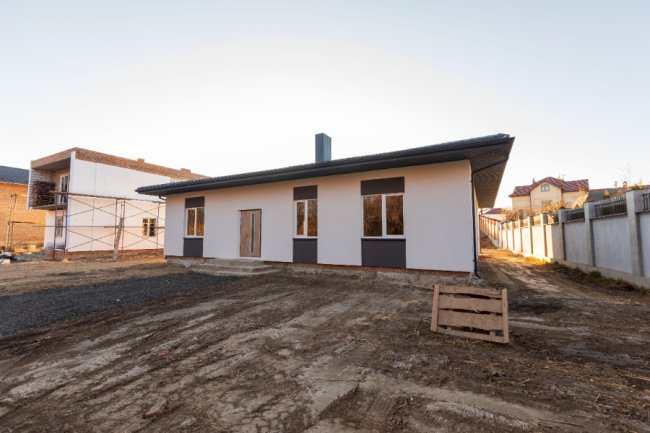 Під Луцьком продається новий котедж: поруч – ліс та ставки*